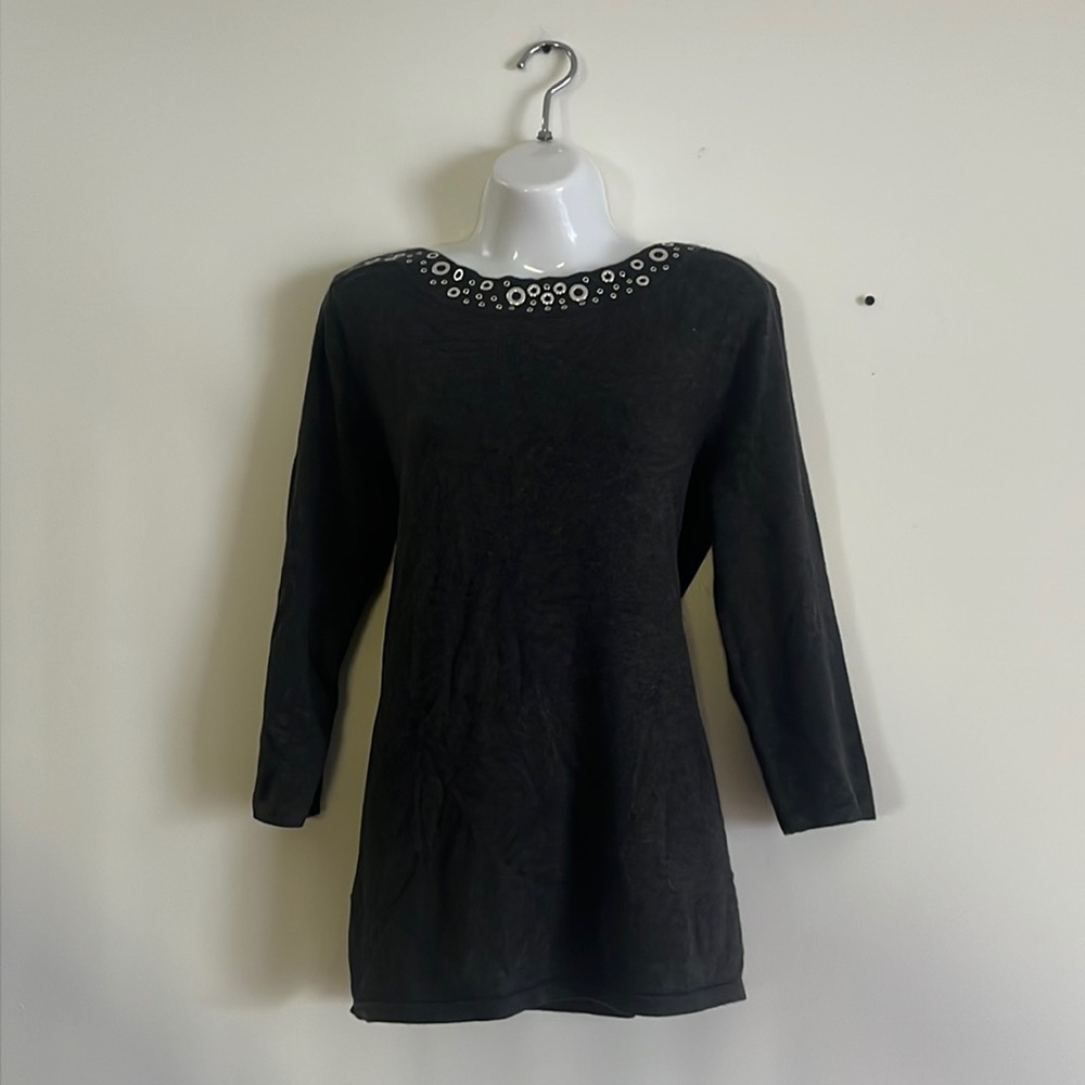 Pretty grommet shirt